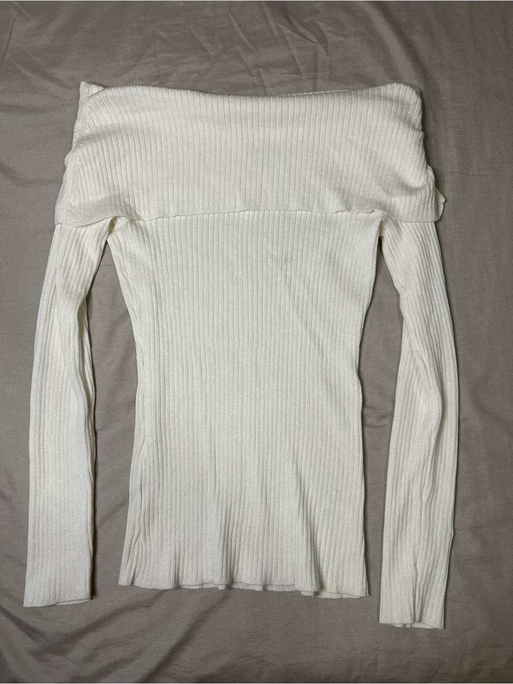 Off-Shoulder Ribbed Cream Sweater - Picture 2 of 4